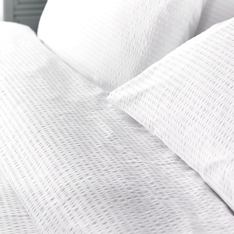 Luxury Cotton Seersucker 200 Thread Count Housewife Pillowcase Pair - White